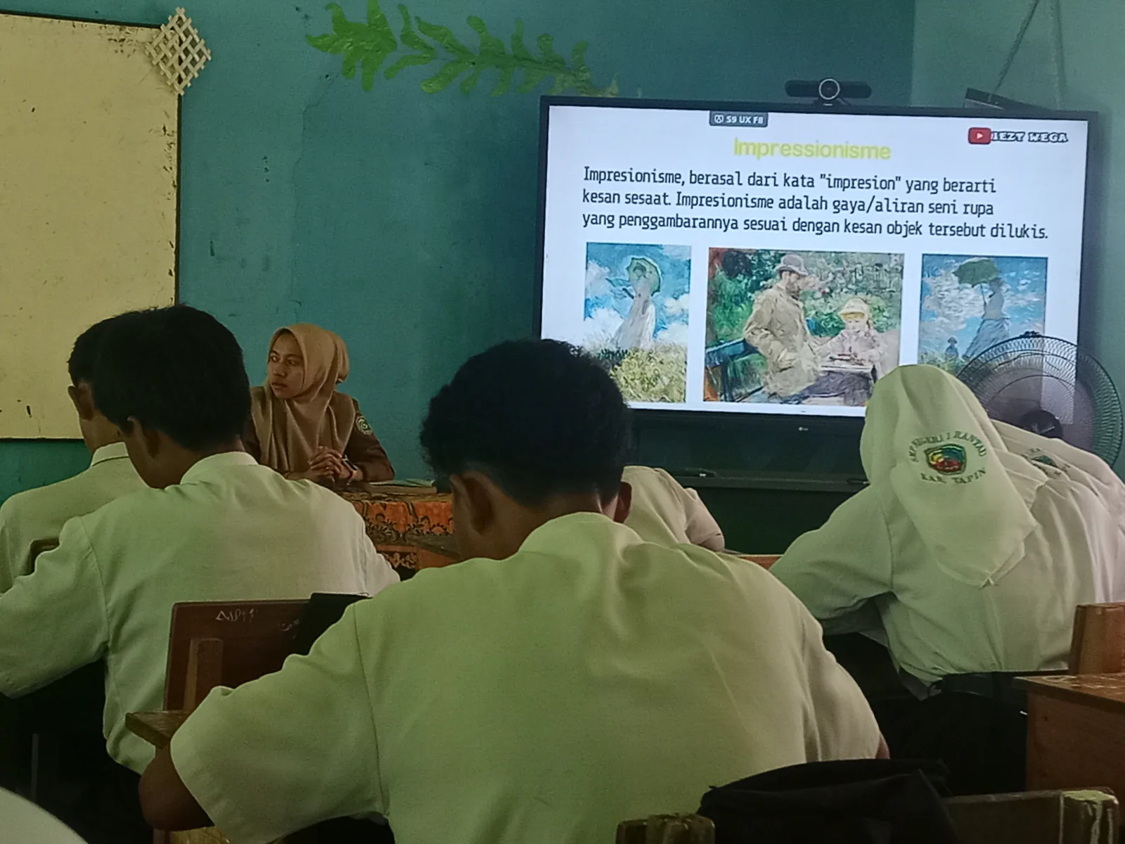 Junior high school classroom in Indonesia during an arts and culture lesson