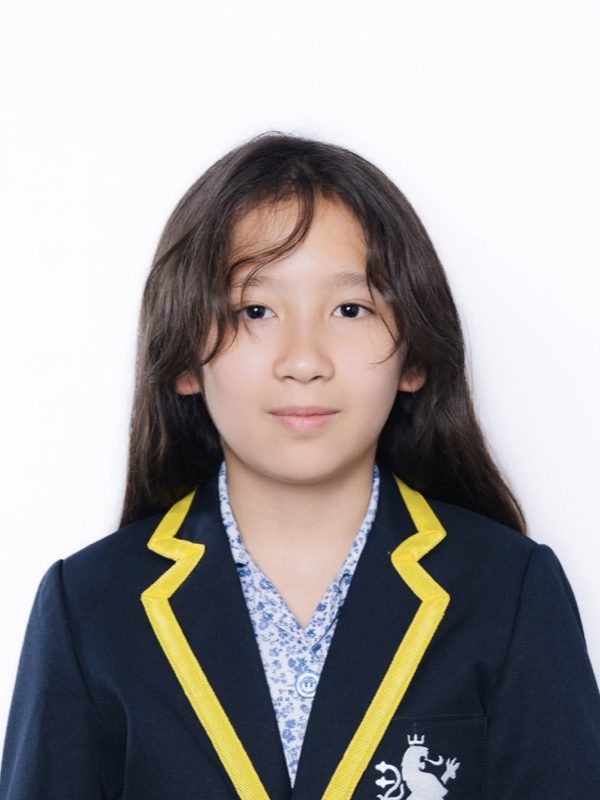 An ISJ pupil in school uniform